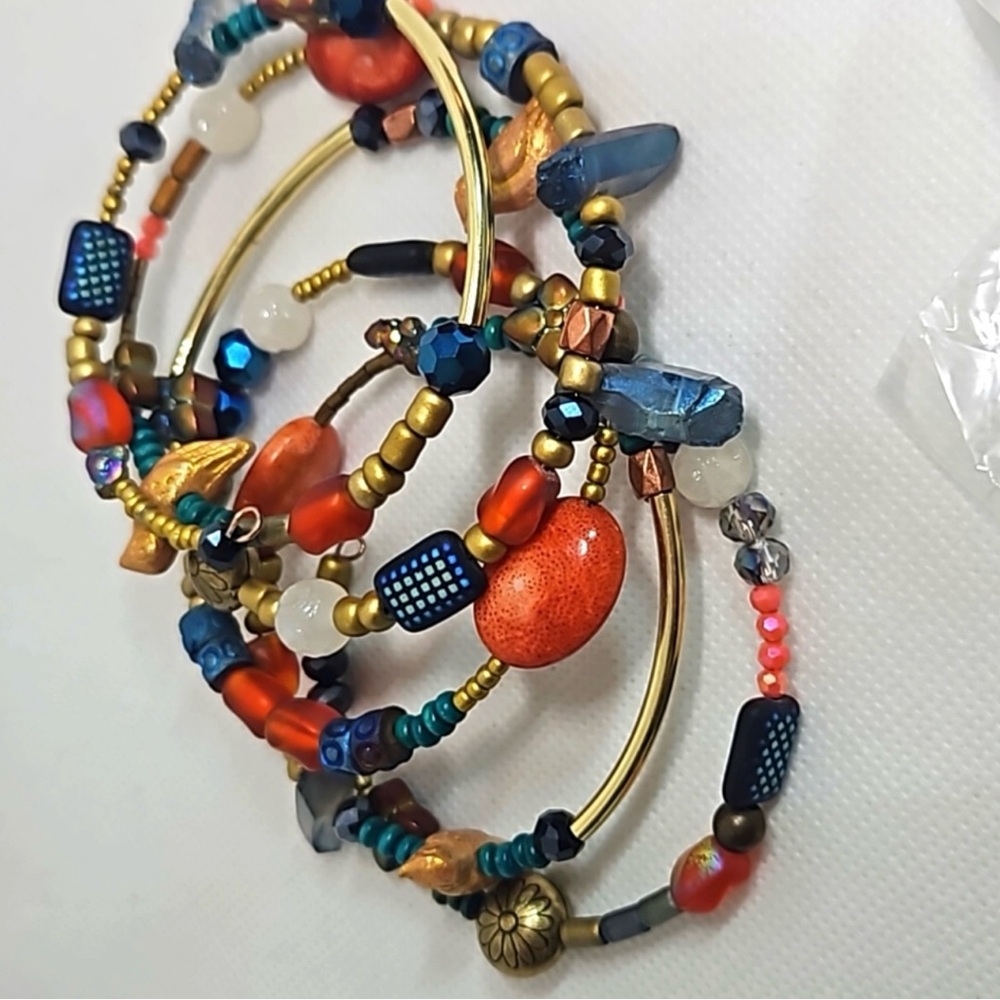 Whimsical Handmade Colorful Crystal Beaded Memory Wire Wrap Bracelet (J158) - Picture 4 of 6
